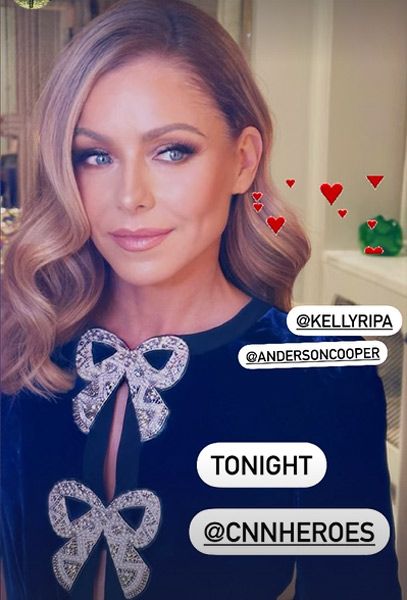 kelly ripa dazzling christmas outfit