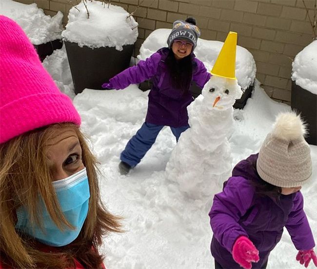 hoda kotb adoptive daughters snowman selfie