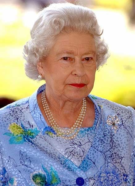 queen elizabeth 2003
