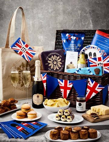 Coronation Celebration Hamper with Prosecco