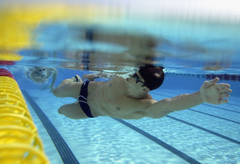 Michael Phelps of USA practices for the 2003 World Swimming Championships at the USA Team Training pool