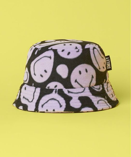 best holiday gifts under 25 hm smiley bucket hat
