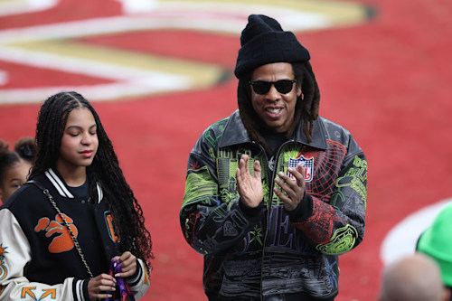 Jay-Z takes daughters Blue Ivy, 12, and Rumi, 6, to the Superbowl - and ...