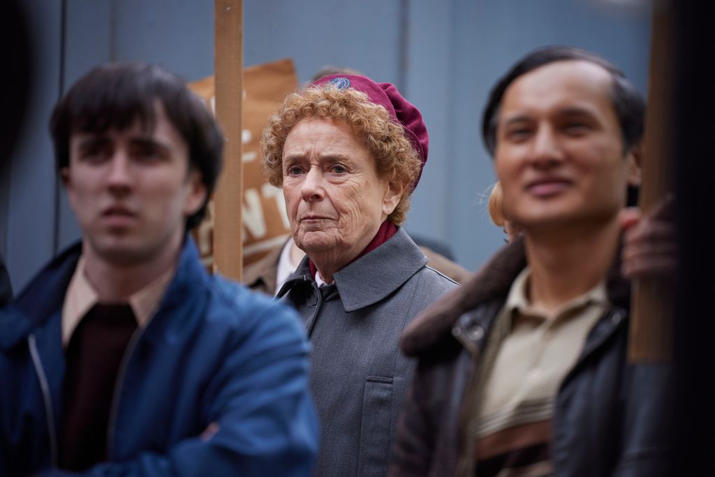 Nurse Crane (LINDA BASSETT) in Call the Midwife