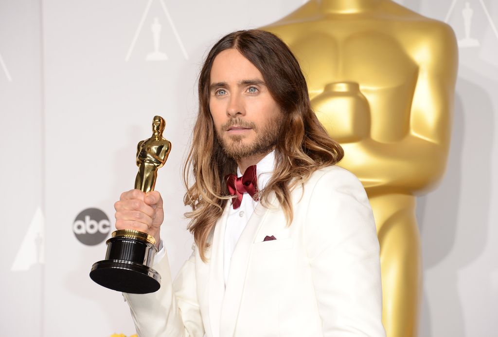 HOLLYWOOD, CA - MARCH 02:  Jared Leto, winner of Best Performance by an Actor in a Supporting Role poses in the press room during the Oscars at Loews Hollywood Hotel on March 2, 2014 in Hollywood, California.  (Photo by Jason Merritt/Getty Images)