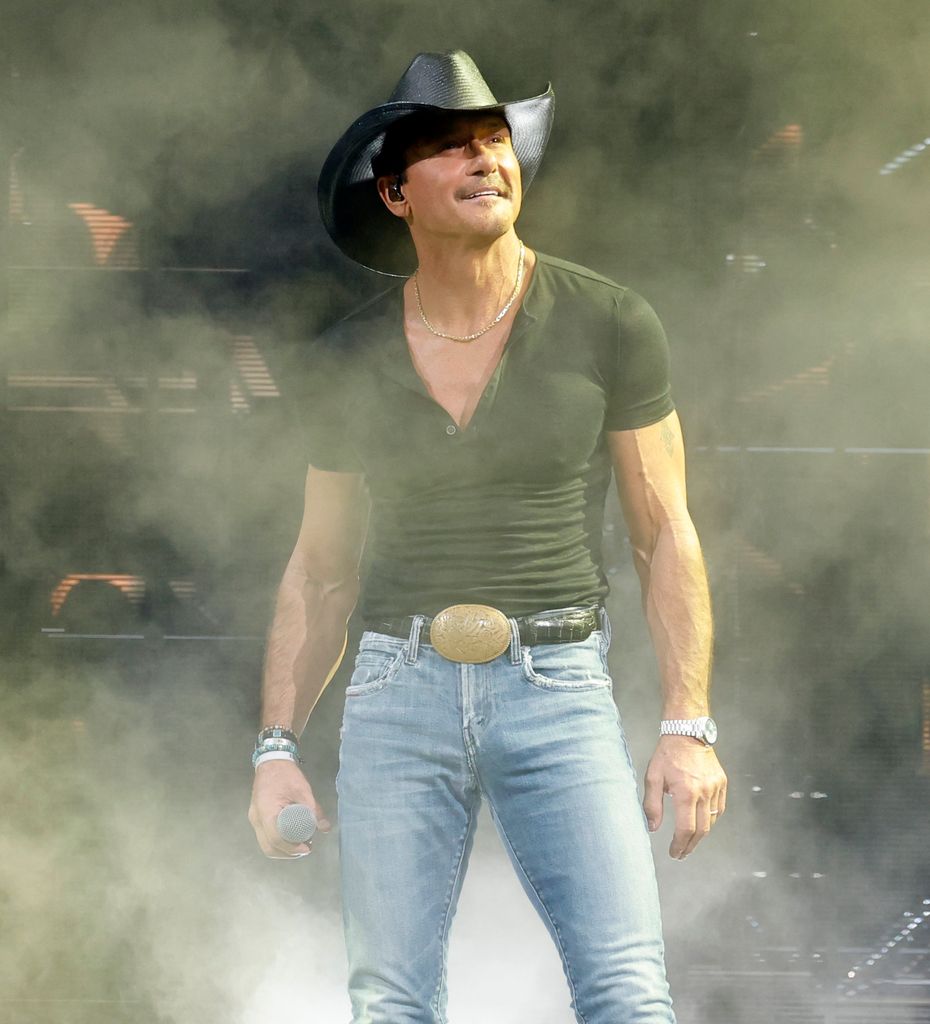 Tim McGraw se produit à la Bridgestone Arena le 25 avril 2024 à Nashville, Tennessee.