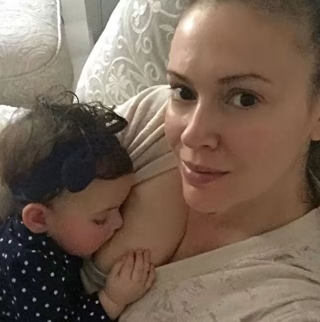 alyssa breastfeeding
