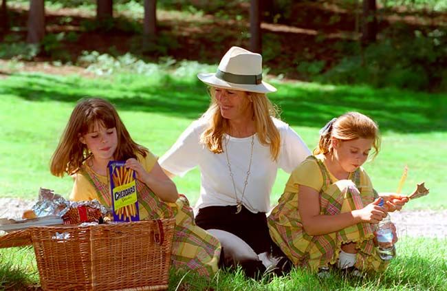 princess eugenie and beatrice picnic