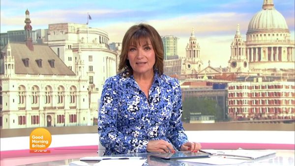 lorraine kelly outfit