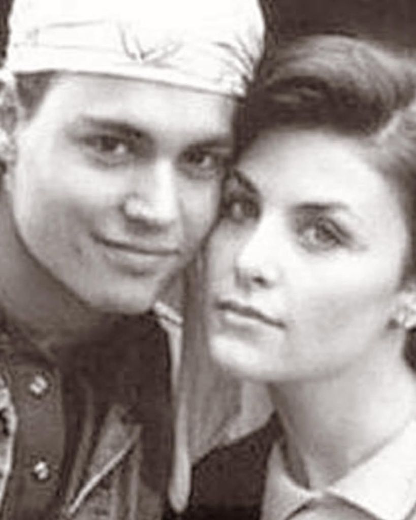 Sherilynn Fenn and Johnny Depp in a selfie in the 1980s