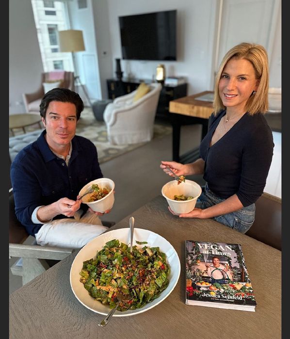jessica seinfeld in her dining room