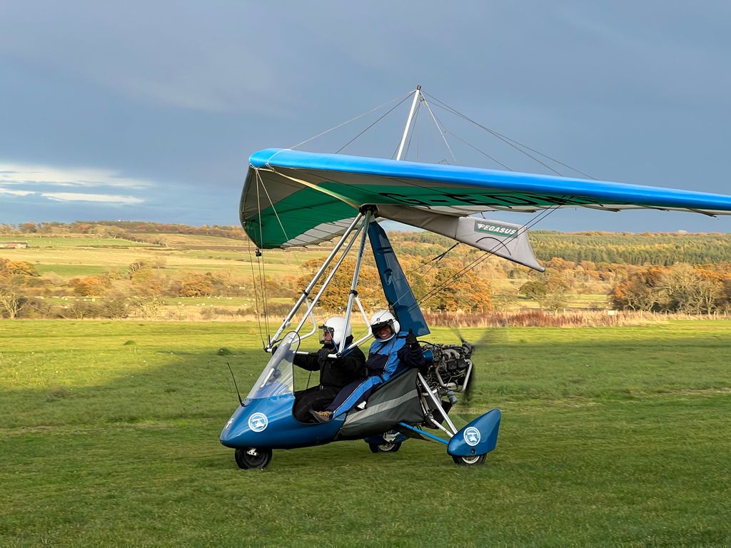 Robson and Zoila went microlights flying on Robson Green's Weekend Escapes