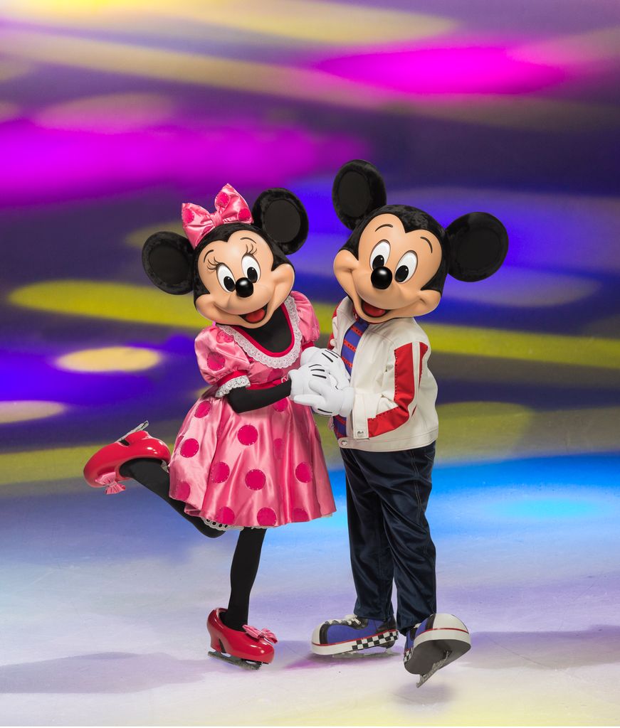 mickey mouse and minnie mouse in disney on ice show