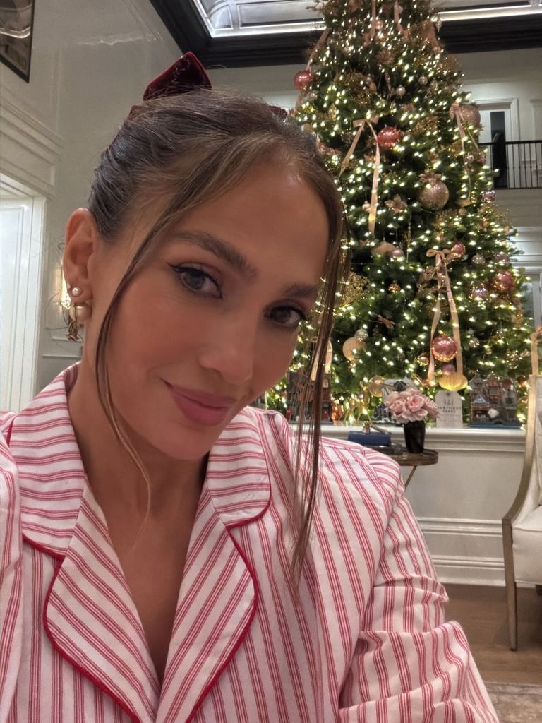 Jennifer Lopez's Christmas tree 2025