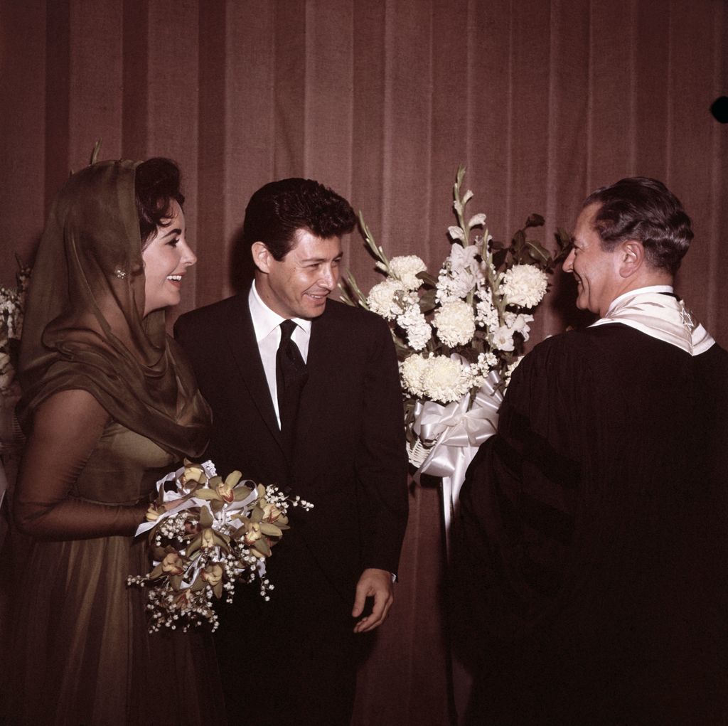 Eddie Fisher and Elizabeth Taylor on their wedding day