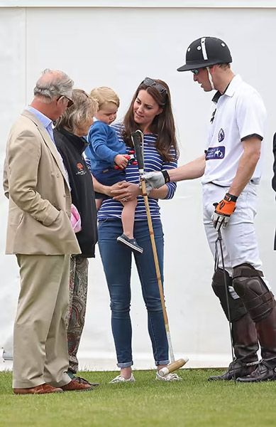 Kate Middleton cheering on Prince William with George and Charles