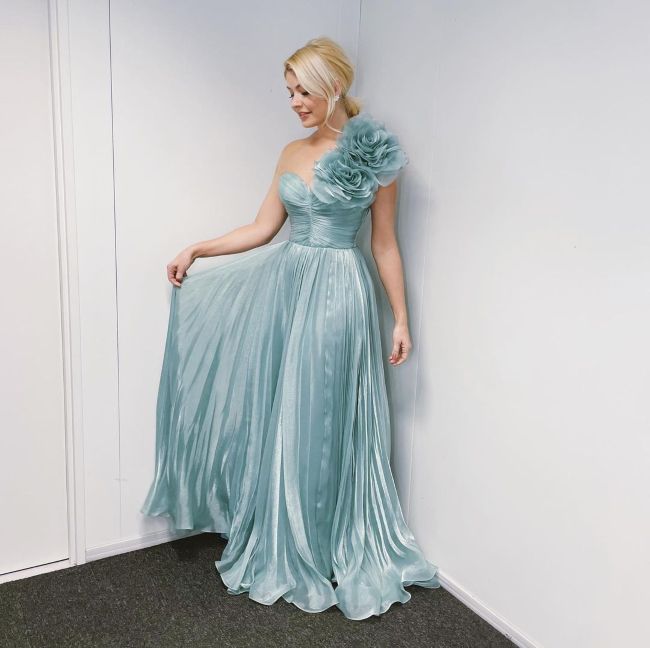 holly willoughby doi blue dress