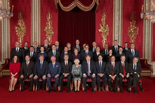 leaders photo the queen prince charles