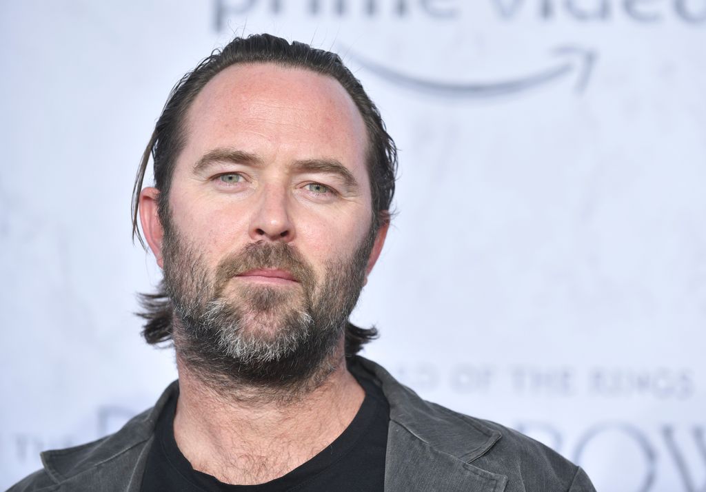 Sullivan Stapleton posing