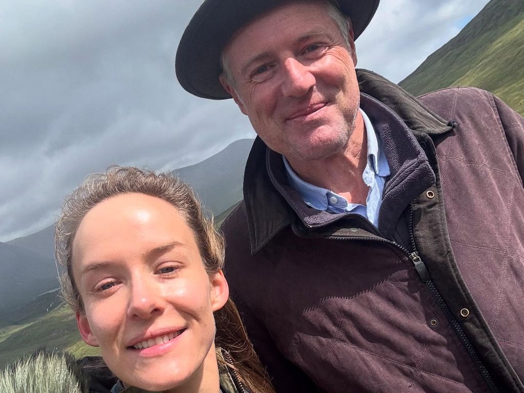 hum fleming and zac goldsmith selfie in hills