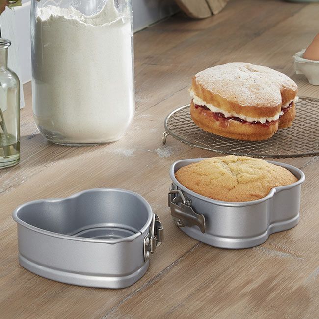 Fearne Cotton Swan collection baking tins