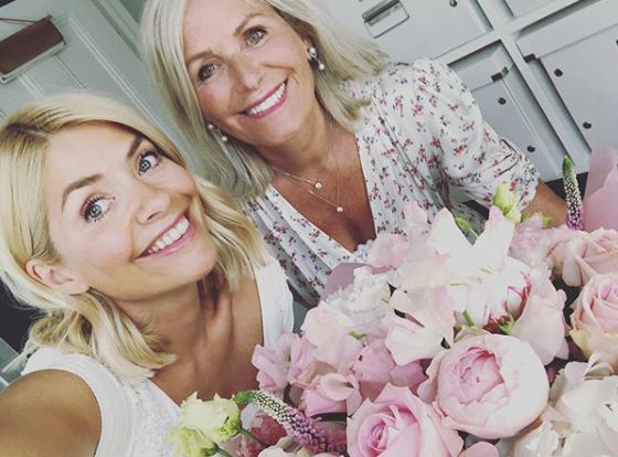 holly willoughby mum selfie
