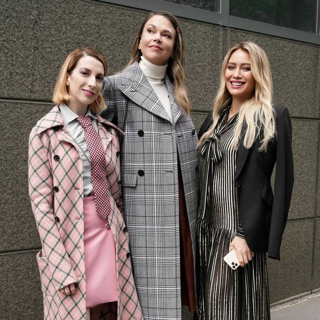 Molly Bernard, Sutton Foster and Hilary Duff in Younger