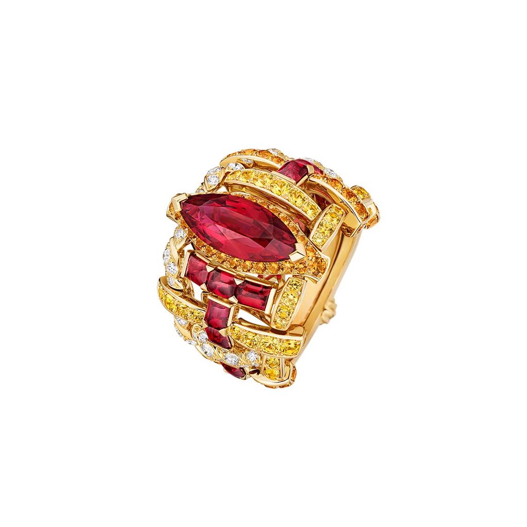 Chanel's Tweed Lion ring in yellow gold, diamonds, rubies, yellow sapphires and spessartite garnets. 1 marquise-cut ruby 3.99 cts.