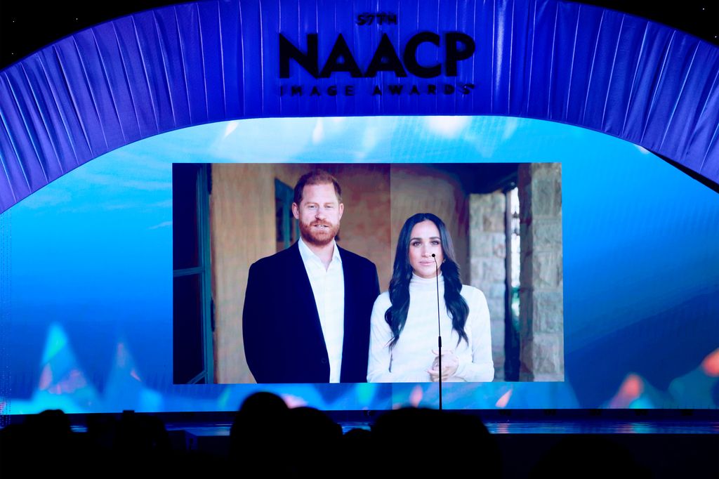 Le prince Harry et Meghan Markle « incroyablement fiers » alors qu'ils font une apparition commune pour une annonce passionnante 1 Le prince Harry et Meghan Markle sont vus à l'écran lors des Creative Honors des NAACP Image Awards