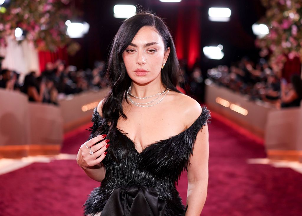 Winter: Inky depth and rich tones 