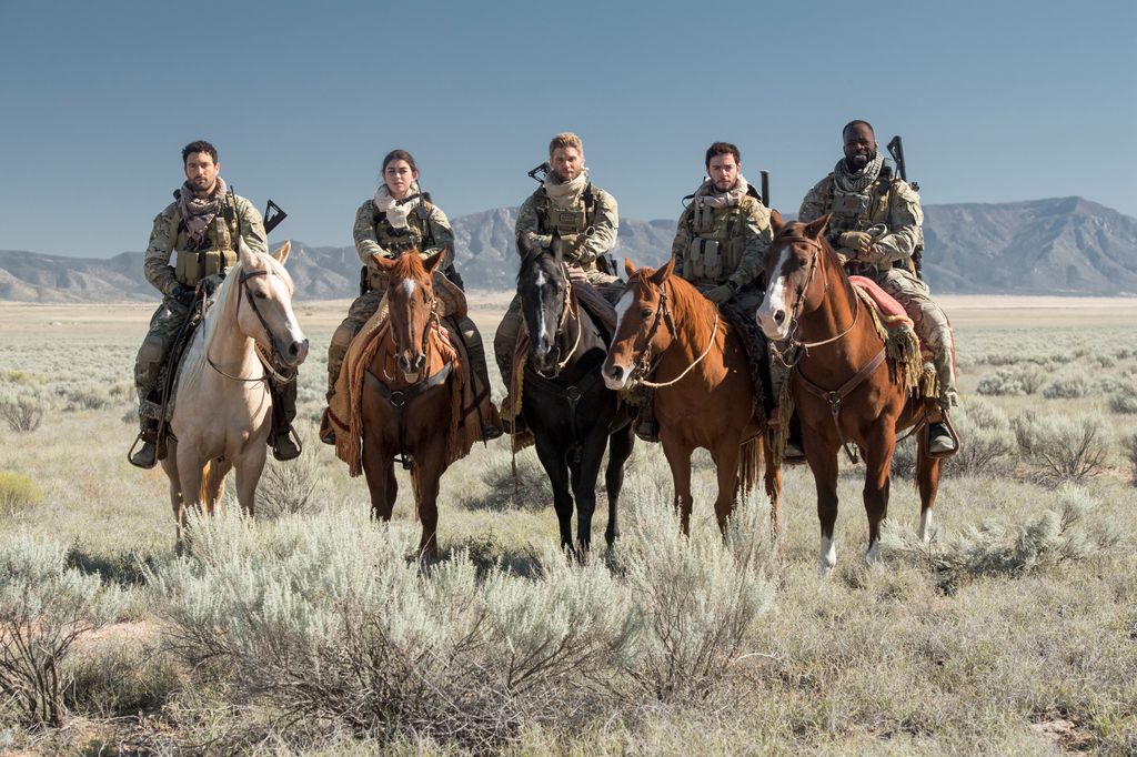 Noah Mills en tant que sergent Joseph "MCG" McGuire, Natacha Karam en tant que sergent Jasmine "Jaz" Khan, Mike Vogel en tant que capitaine Adam Dalton, Hadi Tabbal comme agent Amir al-Raisani, Demetrius Grosse en tant que CPO Ezekiel "Prêcher" Carter dans le courageux