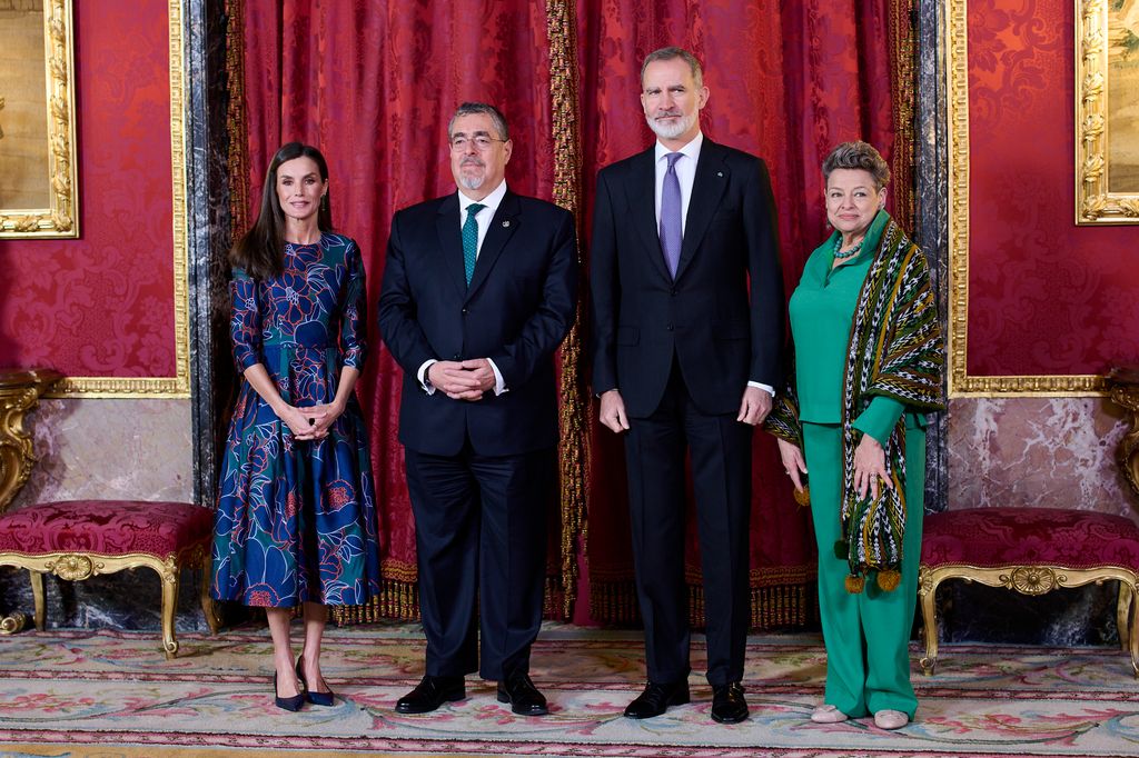 The Spanish royals standing alongside the President of Guatemala and his wife 