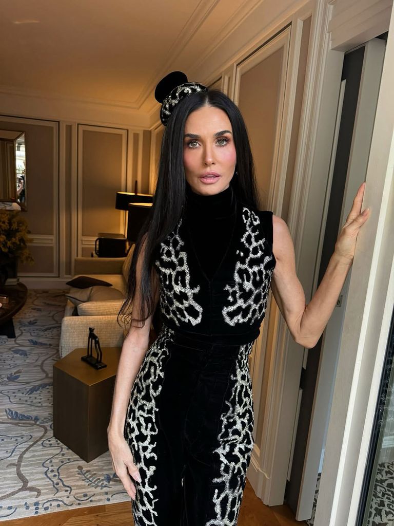 Demi Moore Paris Fashion Week
