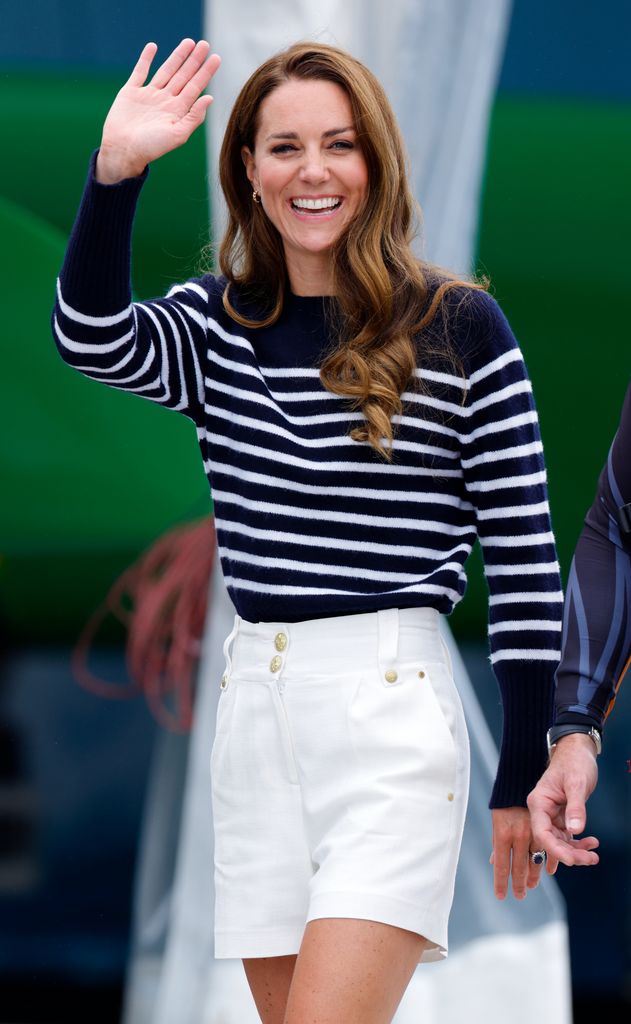 Kate Middleton, Gales Princess es vista en desayuno blanco y cubierto