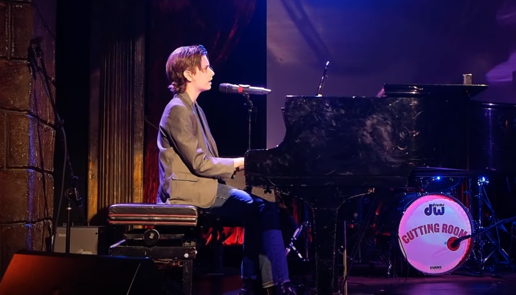 Suri Cruise's prom date Toby Cohen performing when he was 13 at a charity event