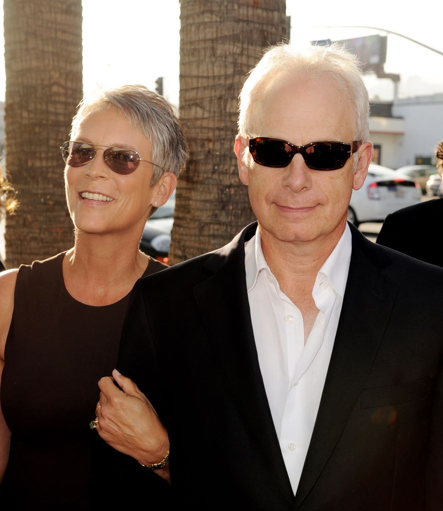 Actors Jamie Lee Curtis (L) and husband Christopher Guest