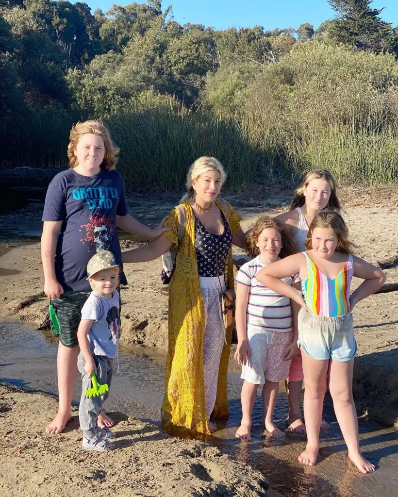 Tori and her five kids living the RV life