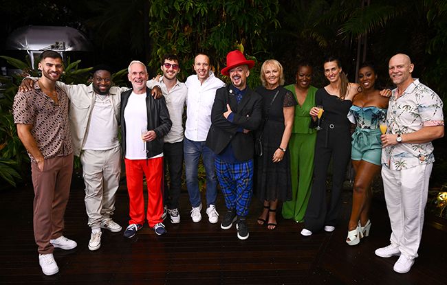 im a celebrity whole cast poses for reunion photo