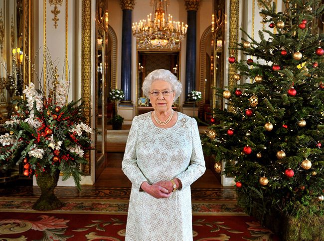 the queen christmas1
