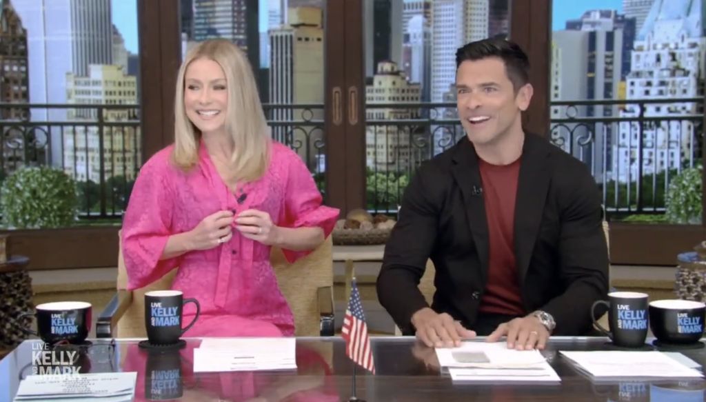 Kelly Ripa experiences an emergency wardrobe malfunction