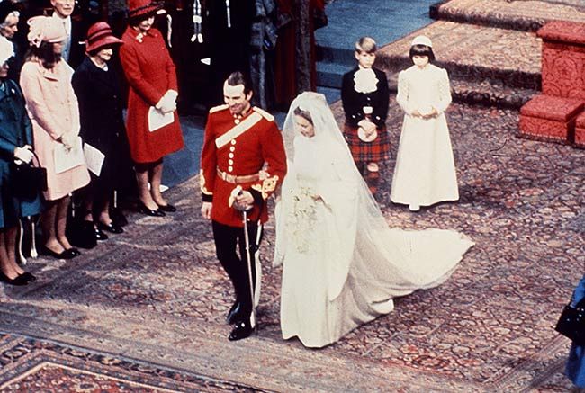 Princess anne wedding dress 1973 best sale