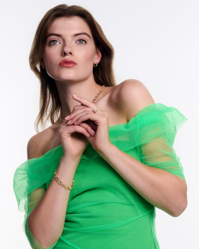 Model wearing 886 by The Royal Mint necklace, ring and bracelet from new Teardrop collection