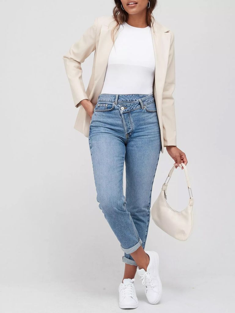 V by Very Wrap Front Mom Jeans - Średnie pranie