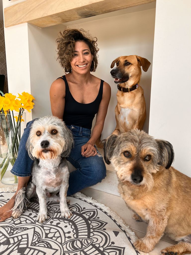 karen hauer with her rescue dogs 