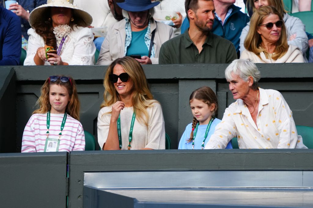 Kim Sears with two eldest daughters and Judy Murray