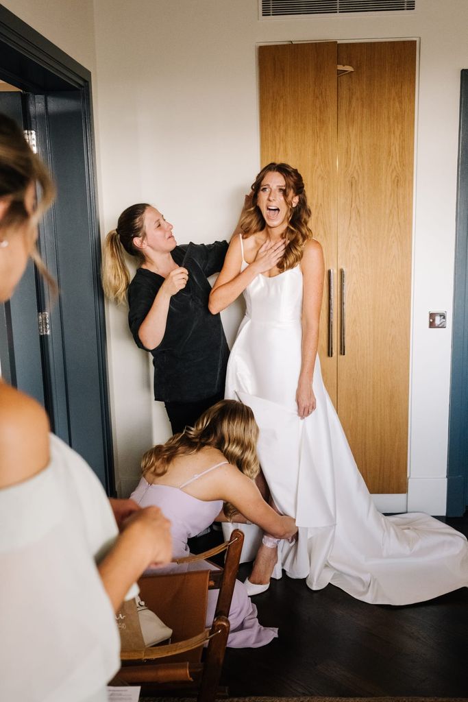 Have one bridesmaid on hand who knows what's what, like poor Zoe here