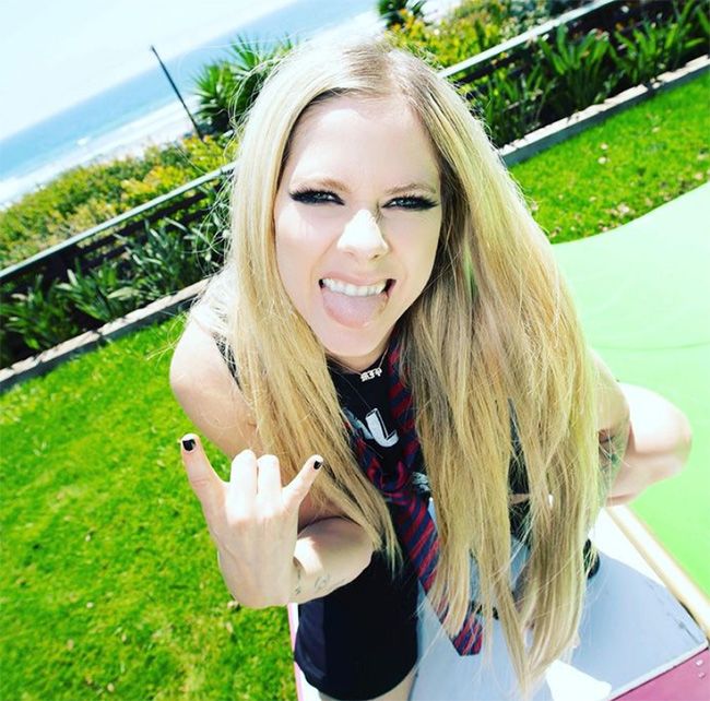 Avril Lavigne: 'I moved out of my parents' house and straight into a tour  bus with no rules', Avril Lavigne