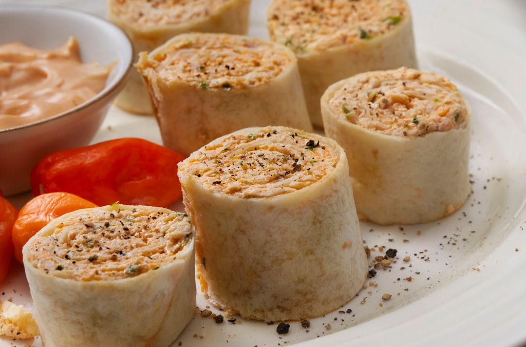 Buffalo Chicken Tortilla Bites with a Creamy Hot Sauce Dip