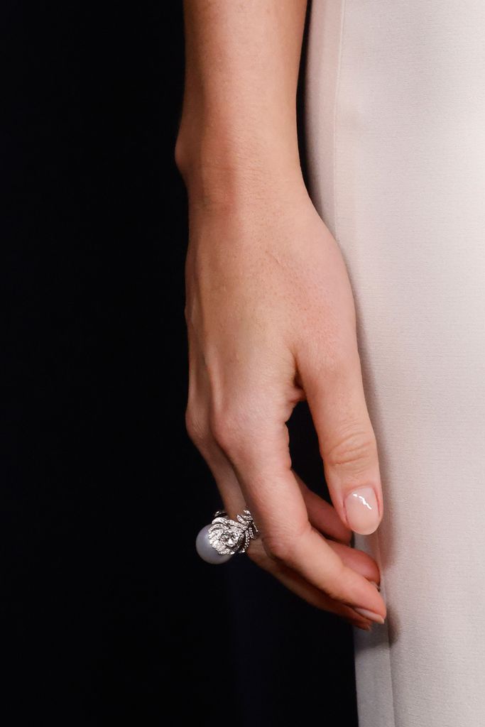 Dakota chose to wear a statement ring instead