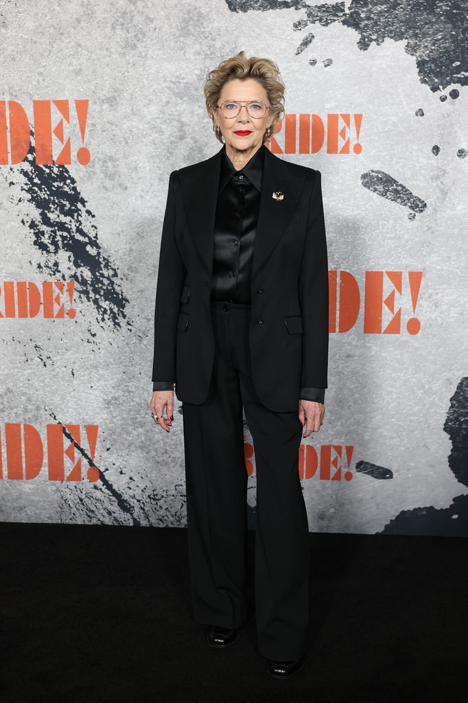 Annette étant noire, elle convient à la mariée !